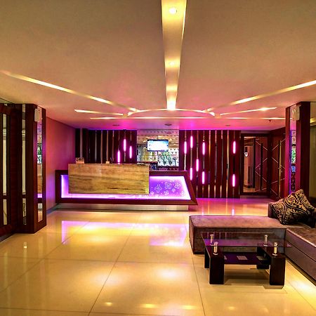 Vio Hotel Veteran Bandung Kültér fotó