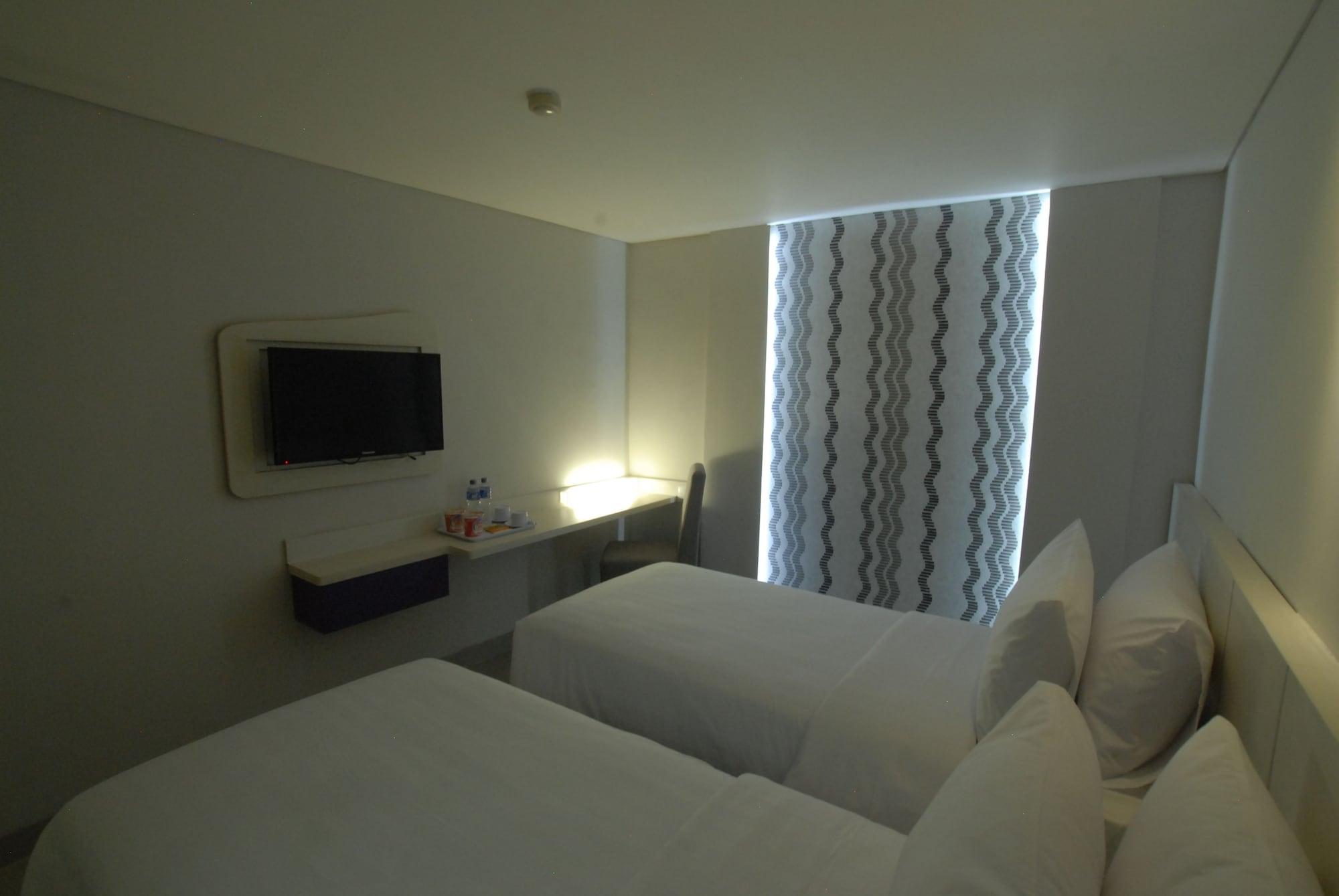 Vio Hotel Veteran Bandung Kültér fotó