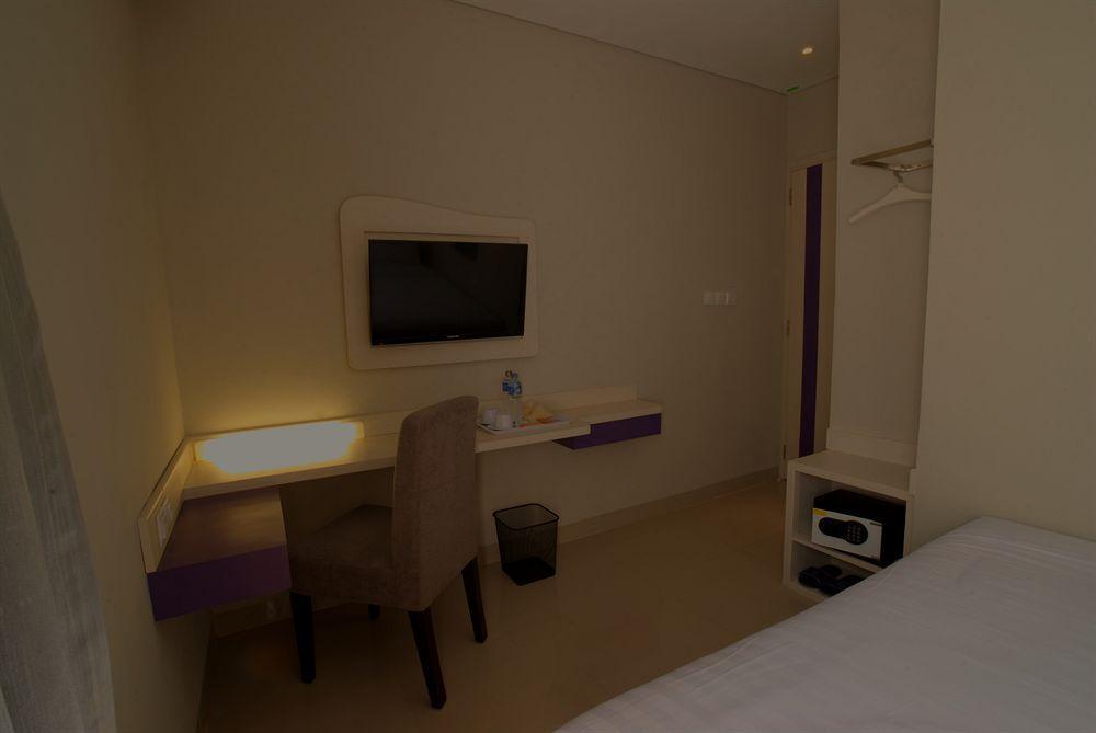 Vio Hotel Veteran Bandung Kültér fotó