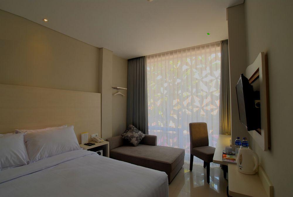 Vio Hotel Veteran Bandung Kültér fotó