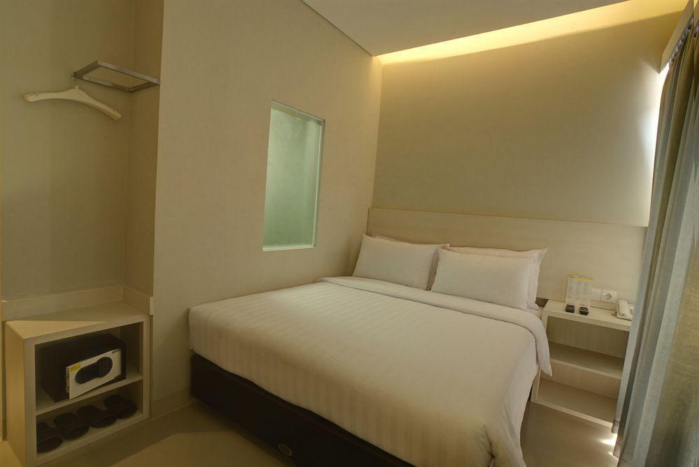 Vio Hotel Veteran Bandung Kültér fotó